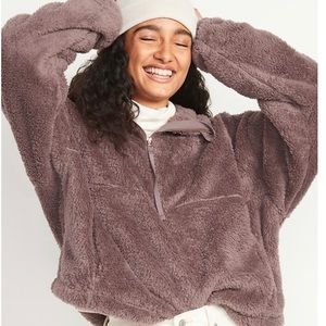 NWT High-Neck Half-Zip Sherpa Sweatshirt